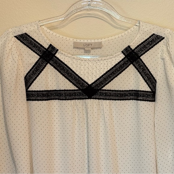 LOFT White with Black Polka Dots Chiffon Blouse size Medium - Picture 2 of 12